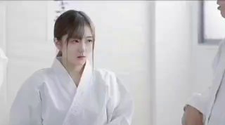瘦子探花酒店約炮98年大屁股嫩妹，被操到求饒…
