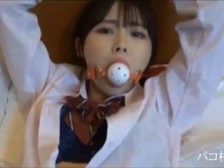 【9总全国探花】约了个黑衣苗条妹子，按着头口交舔弄互摸大力猛操，呻吟娇喘快速抽插搞出血